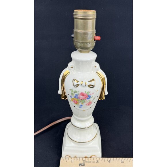 Vintage Ceramic Table Lamp Boudoir Floral Design Gold Accents 5 ft Power Cord - Picture 11 of 12